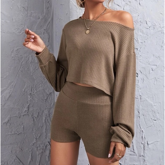 Comfy Rib knit Asymmetrical Neck Crop Top Wide Waist Short Set Green - Picture 15 of 15